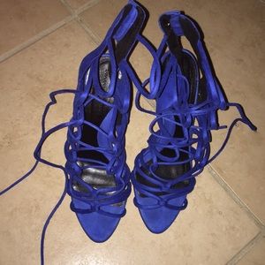 ZARA BASIC BLUE HEELS